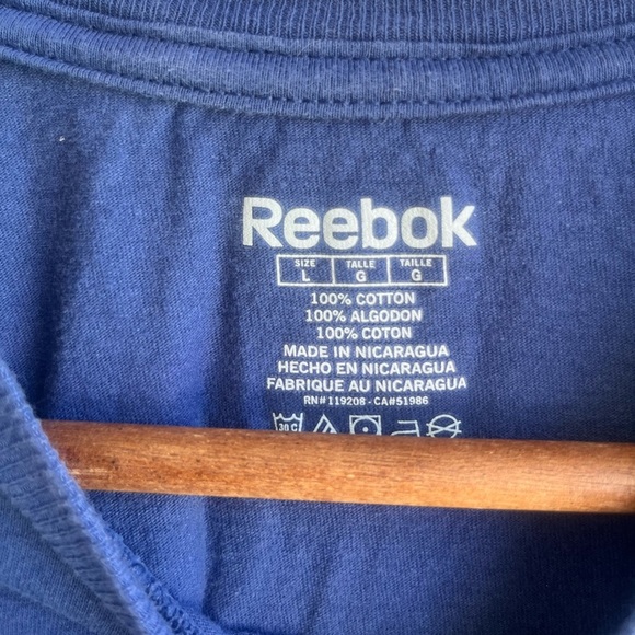 REEBOK Toronto Maple Leaves Graphic Short Sleeve Tee Men’s Large - Picture 4 of 5